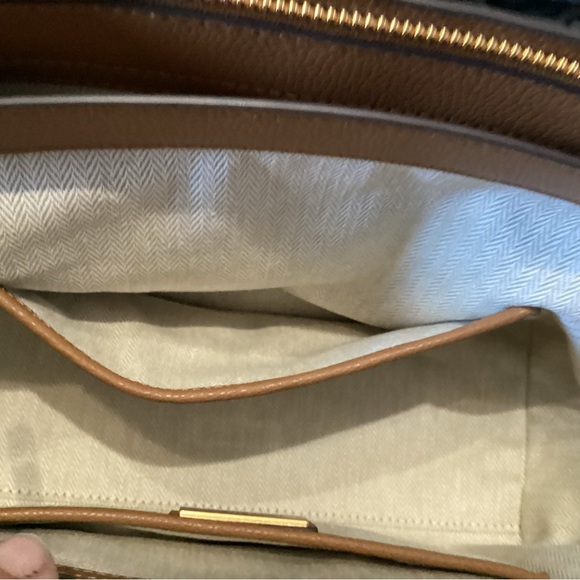 Tory Burch NWT camel brown pebbled shoulder bag with gold hardware - Picture 11 of 16